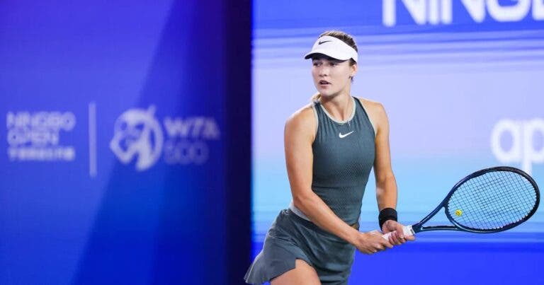 Kalinskaya, Krejcikova e Muchova fecham as quartas em Ningbo