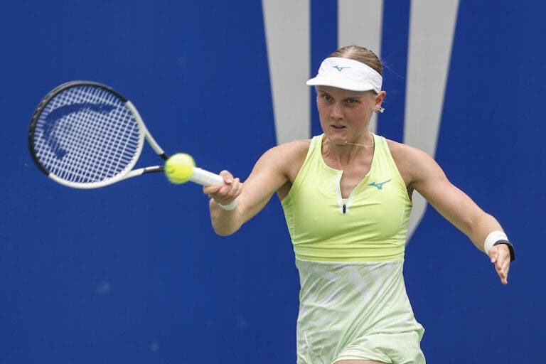 Lamens vence final entre qualifiers em Osaka e conquista primeiro título WTA