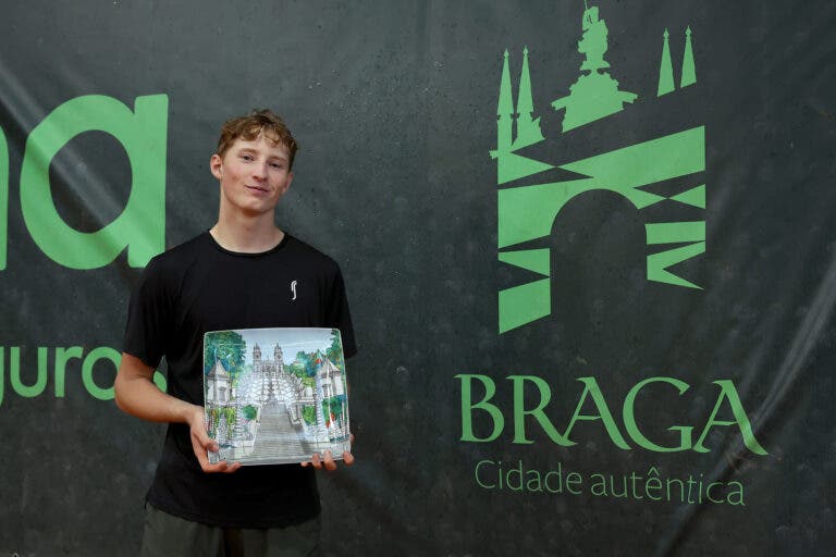 Moller brilha e conquista primeiro Challenger da carreira no Braga Open