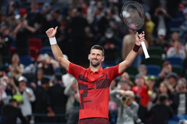 Djokovic passeia rumo às quartas em Shanghai, Mensik volta a brilhar e é o próximo obstáculo