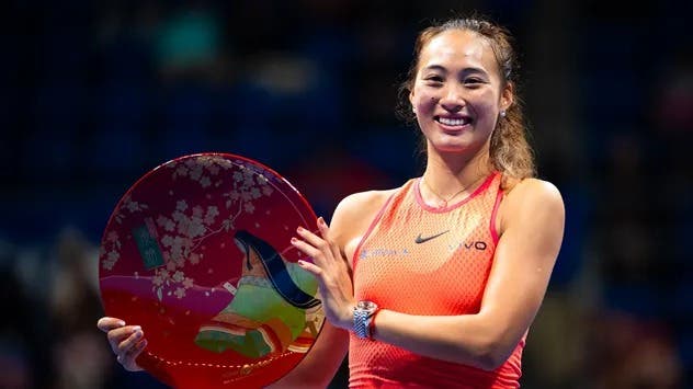 Zheng conquista quinto título da carreira no WTA 500 de Tóquio