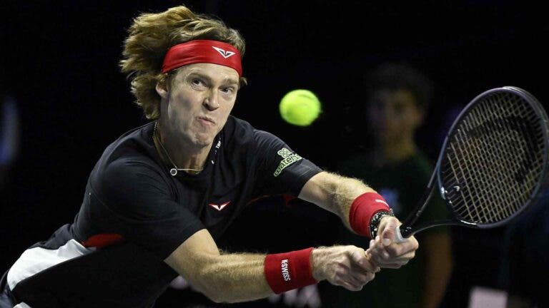 Rublev joga em Metz mesmo classificado para Turim e já está nas quartas