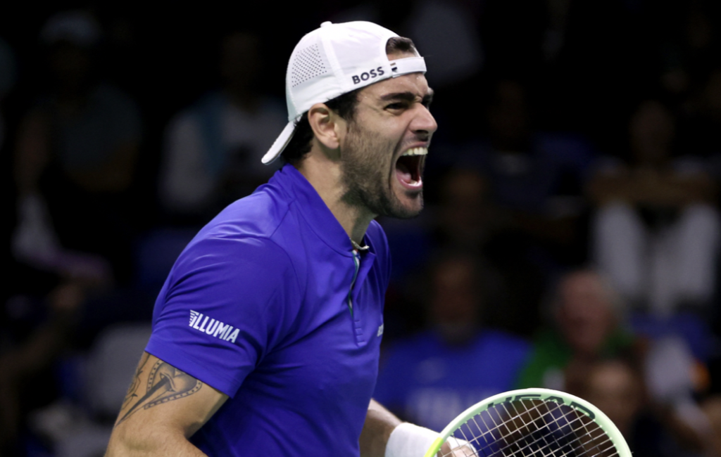 Berrettini vira batalha Kokkinakis e deixa Itália a um passo de