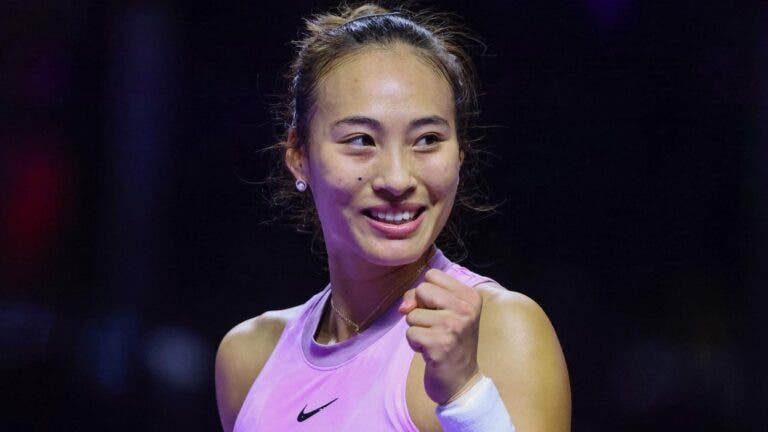 Zheng avisa concorrência no WTA Finals: “Sei bem aquilo que sou capaz”