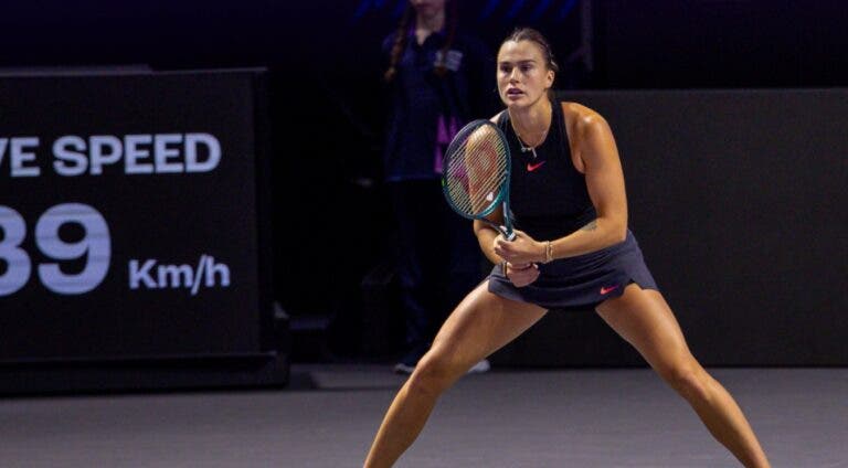 Saiba onde assistir Sabalenka x Rybakina no WTA Finals ao vivo hoje