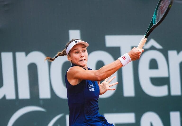 Ana Candiotto não resiste à embalada Stojanovic no WTA 125 de Florianópolis