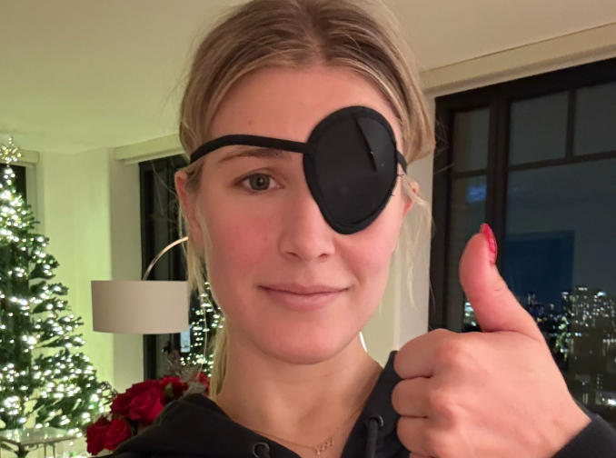 Bouchard foi à emergência depois de ser atingida no olho durante um treino de pickeball