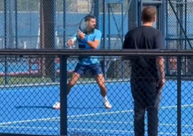 Djokovic aumenta intensidade dos treinos no Catar e viaja para Brisbane nos próximos dias