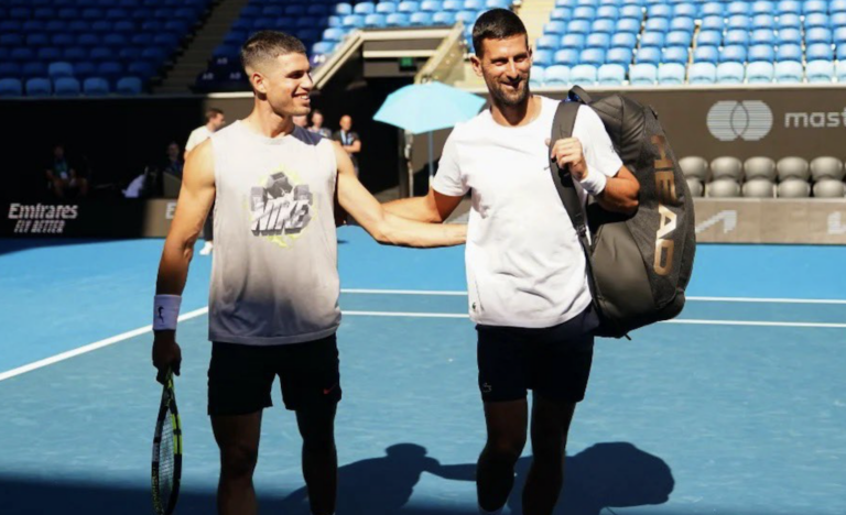 Cuidado com ele: Djokovic ganha set de Alcaraz no treino com Murray em quadra