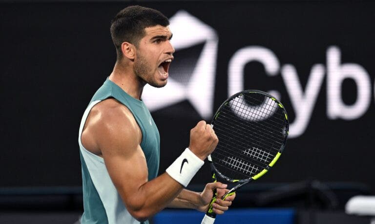 Alcaraz faz exibição impecável rumo à terceira rodada do Australian Open