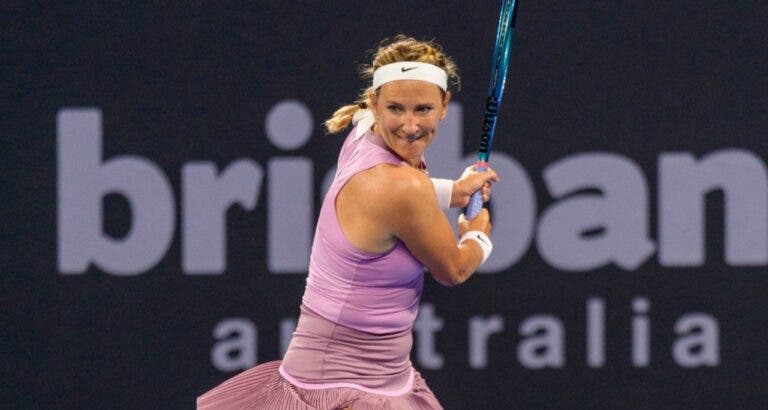 Azarenka leva grande susto, mas bate jovem de 18 anos e sobrevive em Brisbane