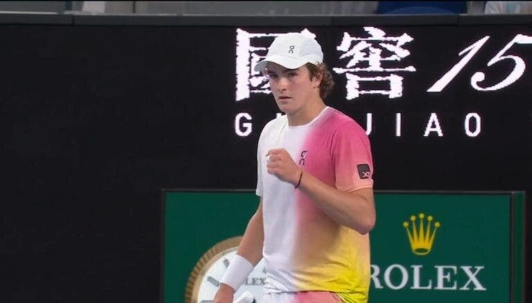 João Fonseca despacha argentino e supera estreia no quali do Australian Open