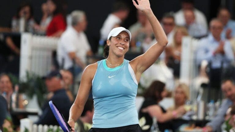 Keys derrota a amiga Pegula, conquista título em Adelaide e retorna ao top 15 mundial