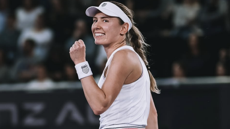 Alexandrova cumpre e marca duelo com Swiatek na final de Seoul