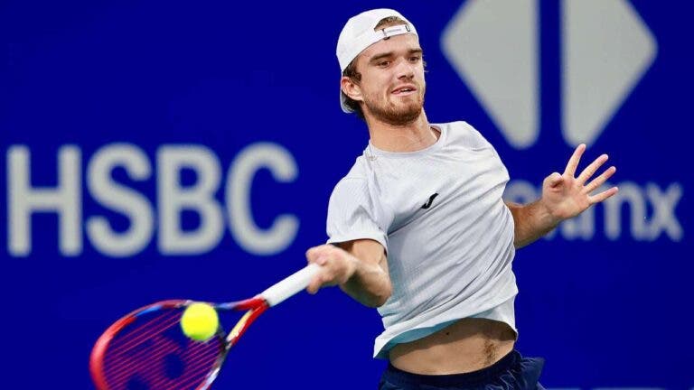 Machac e Nakashima vão se enfrentar nas semifinais do ATP 500 de Acapulco