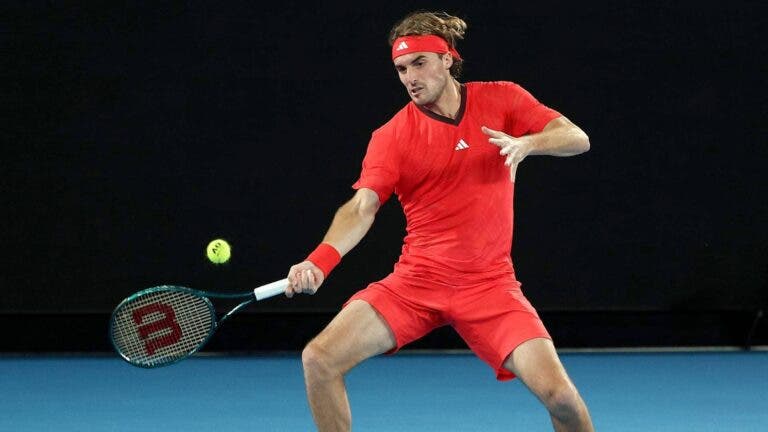 Tsitsipas e Hurkacz deixam mau início de temporada para trás e brilham em Roterdã