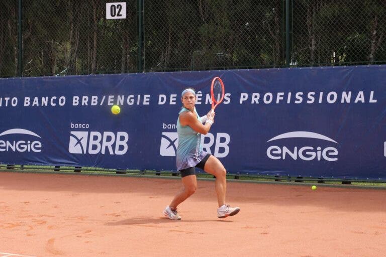 Carol Meligeni e Gabriela Cé marcam duelo nas quartas de final em Leme
