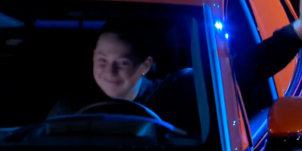 [VÍDEO] Ostapenko faz festa no carro novo após se sagrar campeã em Stuttgart