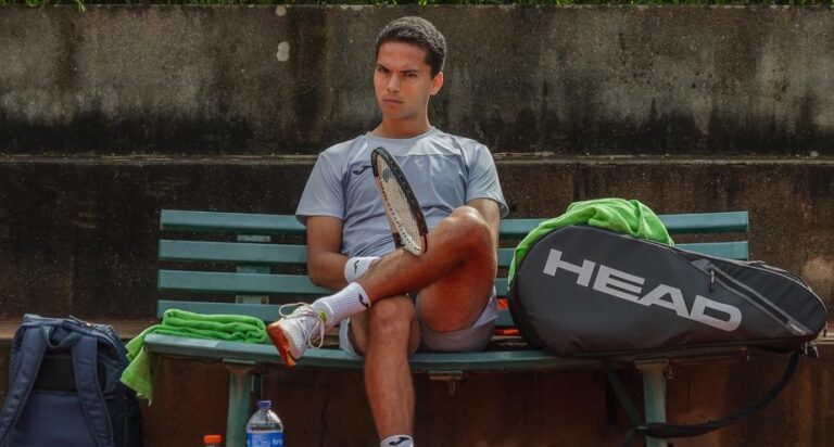 Pedro Araújo e Rodrigo Fernandes avançam na estreia em Elvas