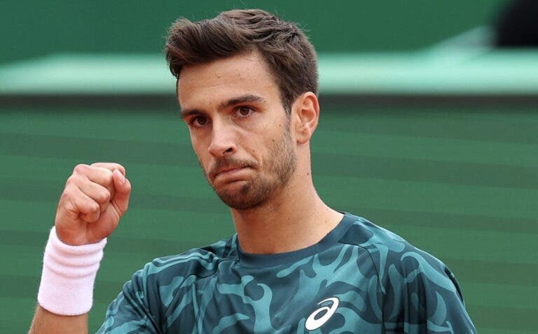 Forza, Itália! Musetti vira e Berrettini marca duelo com Zverev em Monte Carlo