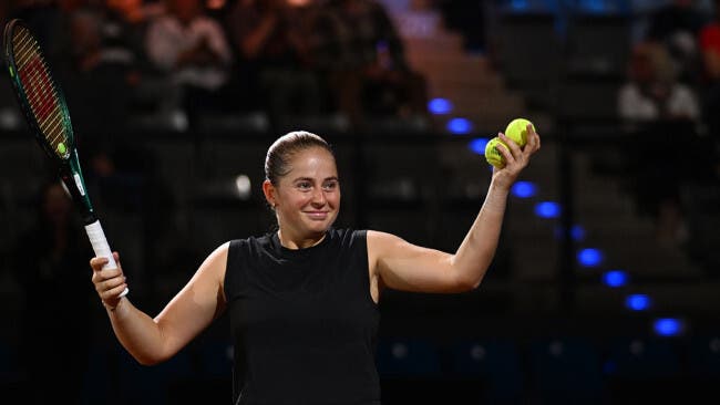 Ostapenko brilha em Stuttgart e faz a primeira final no saibro desde… o título em Roland Garros