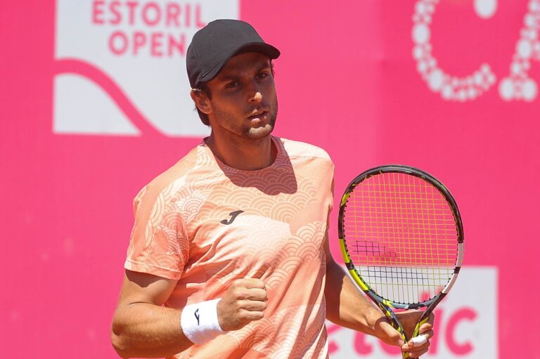 Vukic ressuscita temporada no Estoril Open com vitória histórica rumo à semifinal
