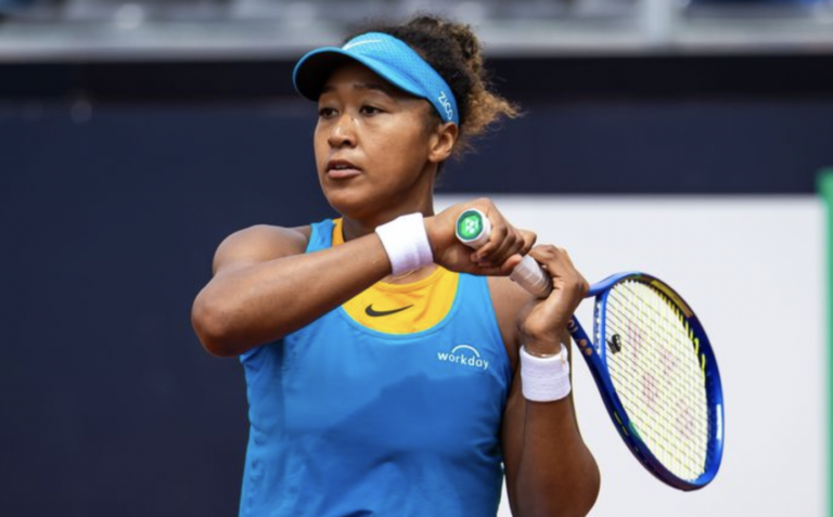 Osaka continua embalada no saibro e está de volta às oitavas em Roma