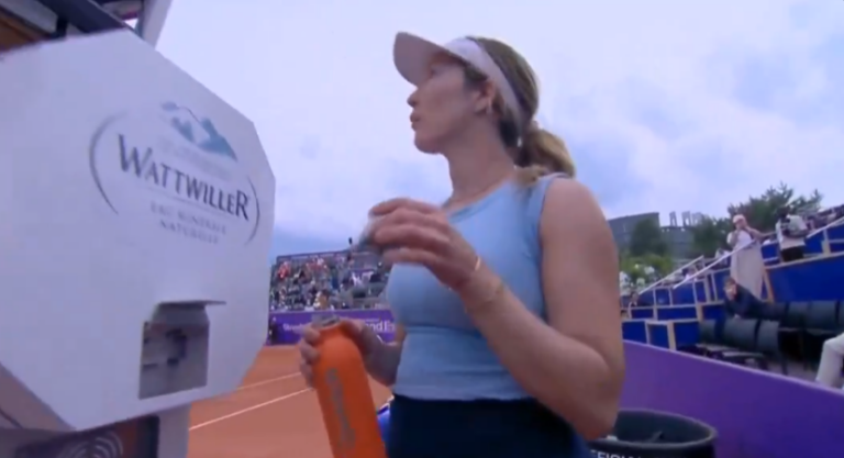 [VÍDEO] Collins venceu em Strasbourg, mas perdeu a paciência com um… câmera