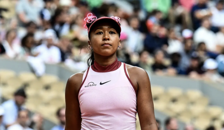 Osaka chora em coletiva: “Odeio decepcionar as pessoas e sinto que estou fazendo isso”