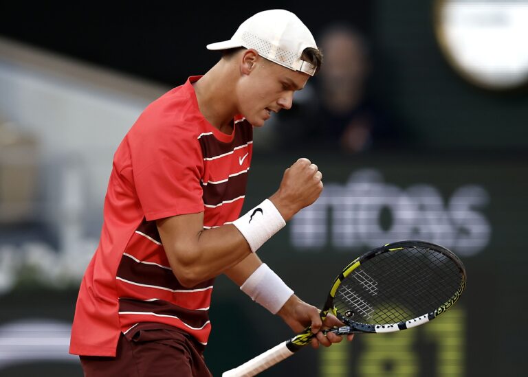 Rune confirma favoritismo; Tiafoe e Korda marcam duelo em Roland Garros