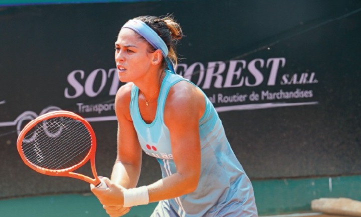 Carol Meligeni vence apenas três games e cai na estreia em Rabat