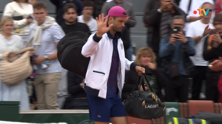 Dimitrov abandona pelo quarto Grand Slam seguido; De Minaur avança em Roland Garros