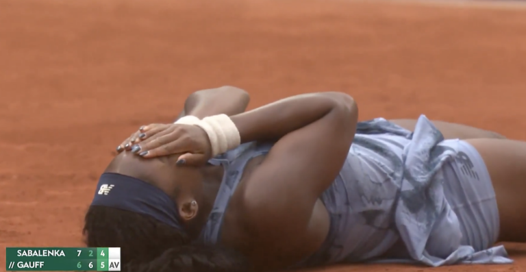 [VÍDEO] O momento em que Gauff conquistou Roland Garros pela primeira vez