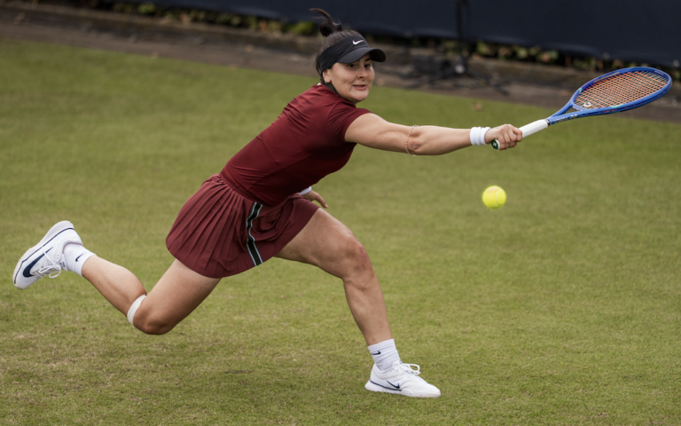 Bianca Andreescu cai nas quartas de final na Holanda