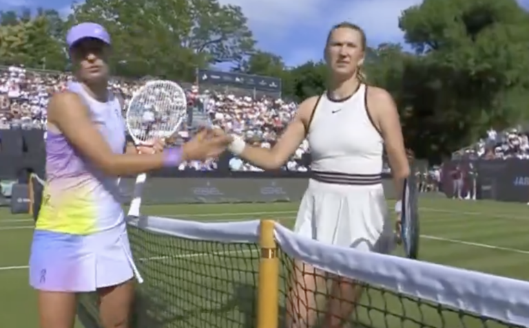 Azarenka perde a paciência com Swiatek: “Ela está sempre fazendo isso!”