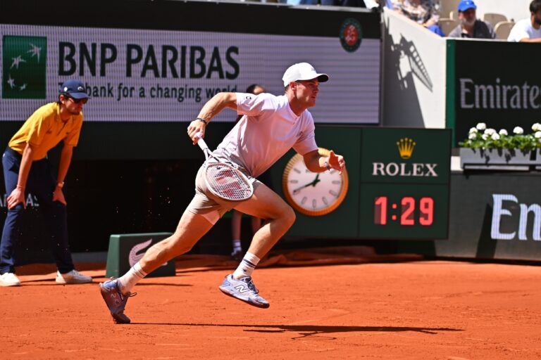 Paul evita dramas e vai às quartas de Roland Garros pela primeira vez