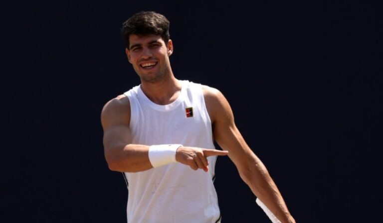 Alcaraz tem novo adversário para sua estreia na grama em 2025