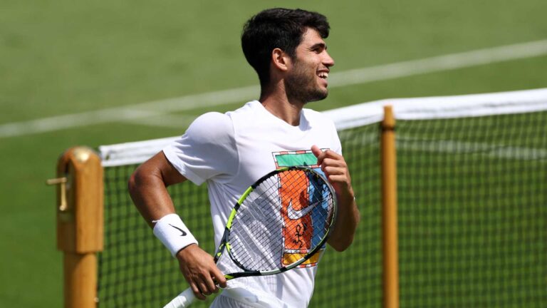 Wilander não vê ninguém capaz de parar Alcaraz em Wimbledon: “É um luxo vê-lo jogar na grama”