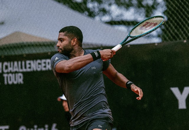 João Lucas Reis leva virada e cai nas quartas em Iasi