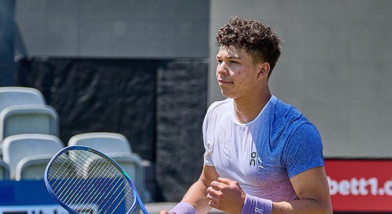 Shelton dispara 18 aces em uma hora, avança em Stuttgart e entra no top 10 do ranking ATP