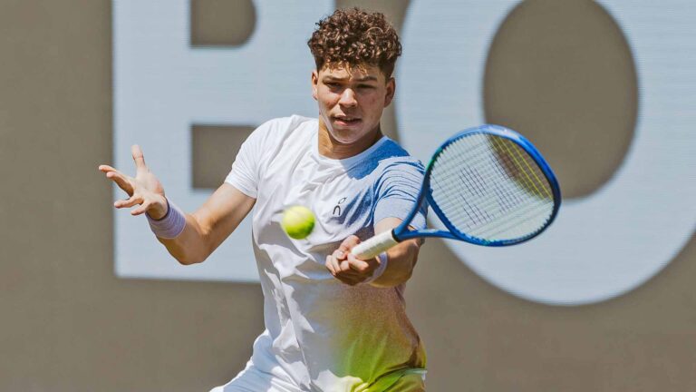 Shelton decepciona na estreia como top 10 e é surpreendido no Queen’s Club