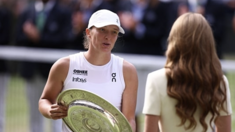 Swiatek é a terceira da história a conquistar as seis primeiras finais de Grand Slam