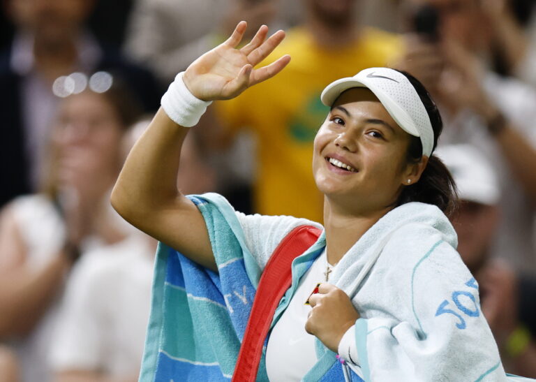 Navratilova dá conselho para Raducanu em nova procura de um treinador