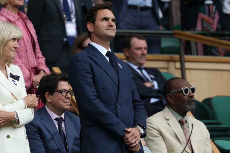 [VÍDEO] Sinner ou Djokovic: quem vai vencer? Federer pensou (e muito), mas escolheu