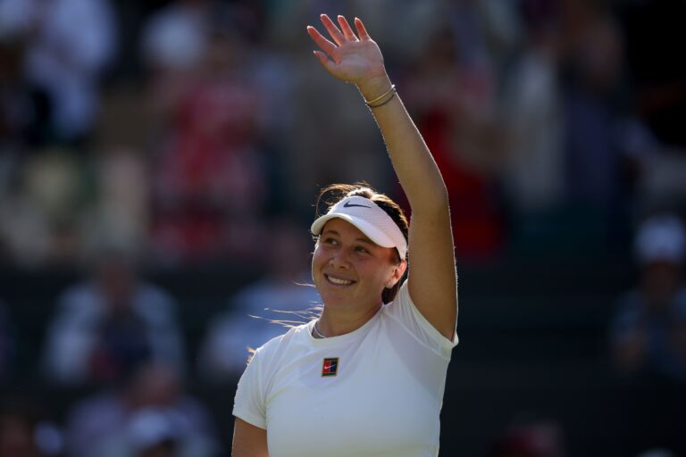 Anisimova brilha contra Sabalenka e faz história pessoal rumo à final de Wimbledon