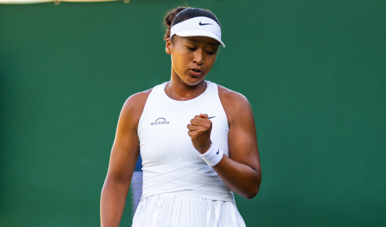 Osaka impressiona rumo à terceira rodada de Wimbledon; Anisimova vence