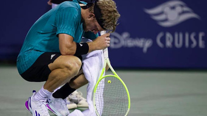 Davidovich estreia no top 20, mas entra para lista restrita… e inglória