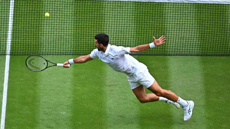 Djokovic sai atrás, mas vira contra De Minaur em Wimbledon