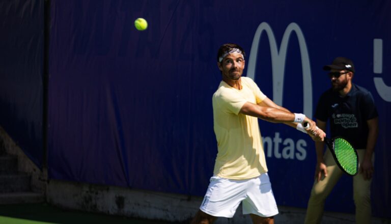 Gastão Elias lidera quinteto português na segunda ronda do ITF M25 do Porto