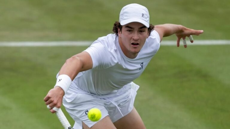 João Fonseca perde para chileno e dá adeus em Wimbledon
